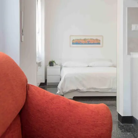 A Due Passi Dall'acquario Parking Free * Генуя