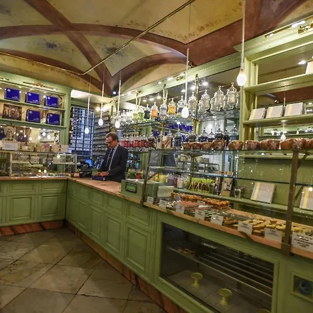 A Due Passi Dall'acquario Parking Free Génova