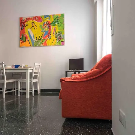 A Due Passi Dall'acquario Parking Free